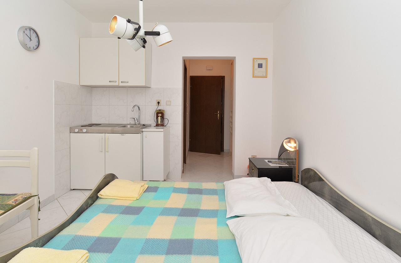 Apartments Rabac 828 エクステリア 写真